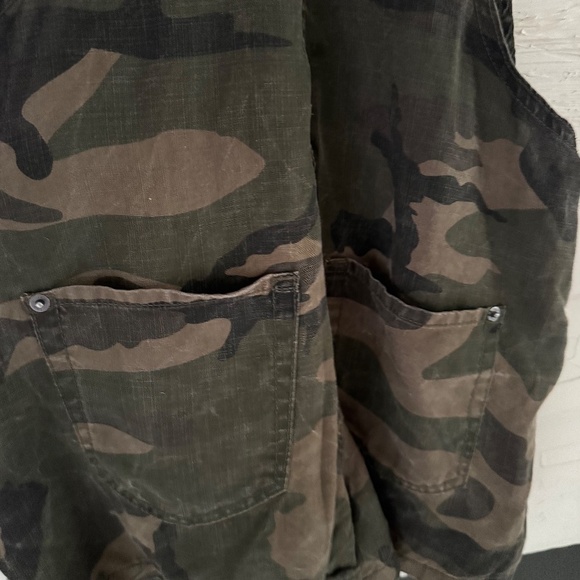 TNA from Aritzia | Size XXS | Army Camo Print - Picture 7 of 7